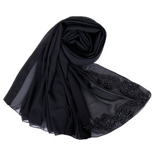 Hijab com Bordado Lateral preto