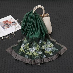 hijab-seda-com-bordado-lateral-verde